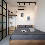 Elysian Highrise Haven- Near Bui Vien Street- Free Laundry Pool & Gym